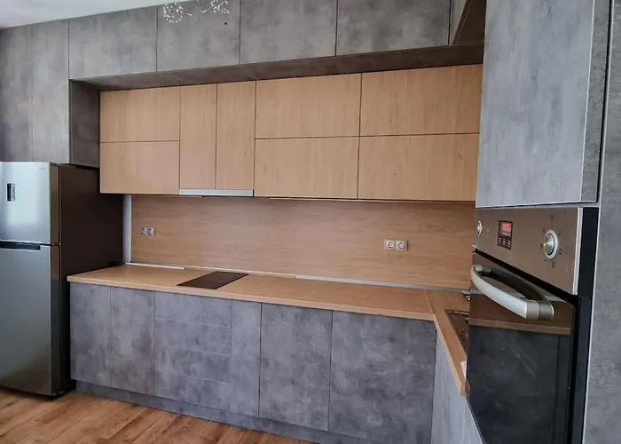 с двор дива Апартаменты