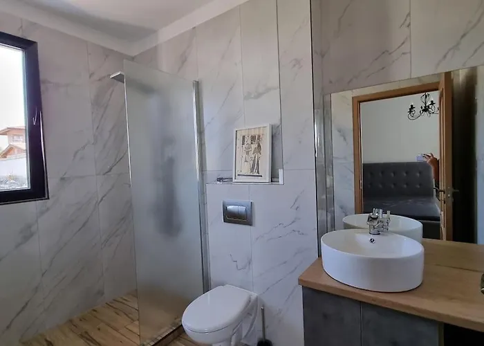 с двор дива * Самоков