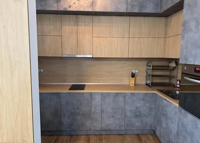 с двор дива Апартаменты *